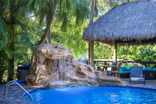 Quaint Pool House in Tropical Setting