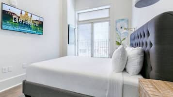 2 bedrooms, iron/ironing board, bed sheets, wheelchair access