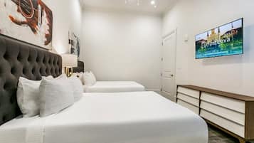 2 bedrooms, iron/ironing board, bed sheets, wheelchair access