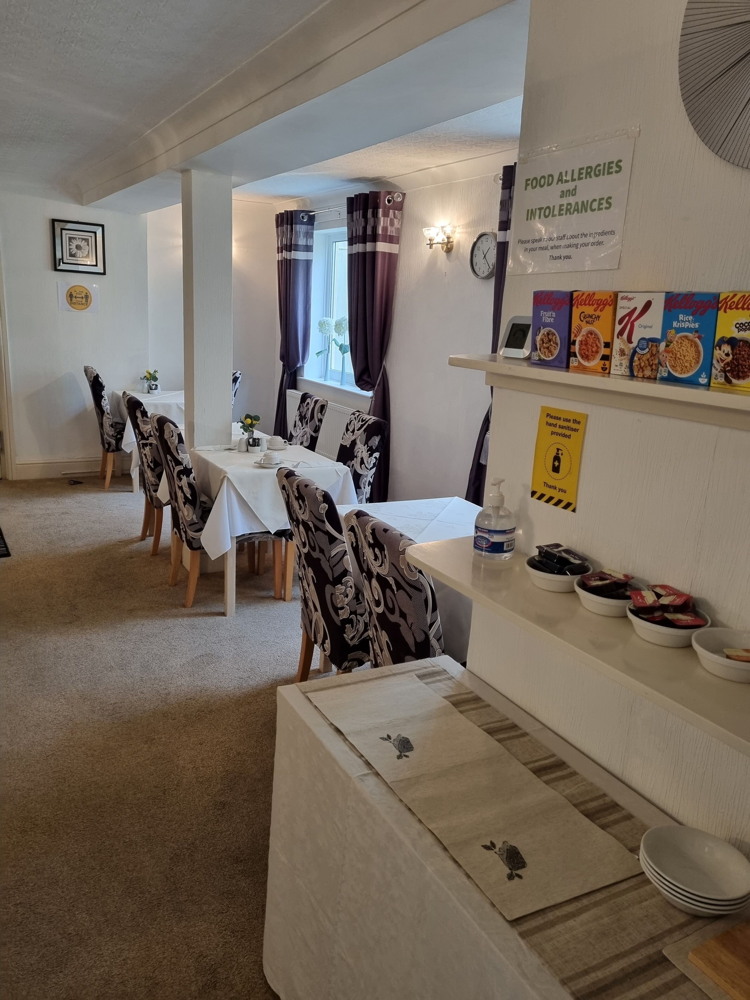 daily full breakfast (gbp 8.50 per person)