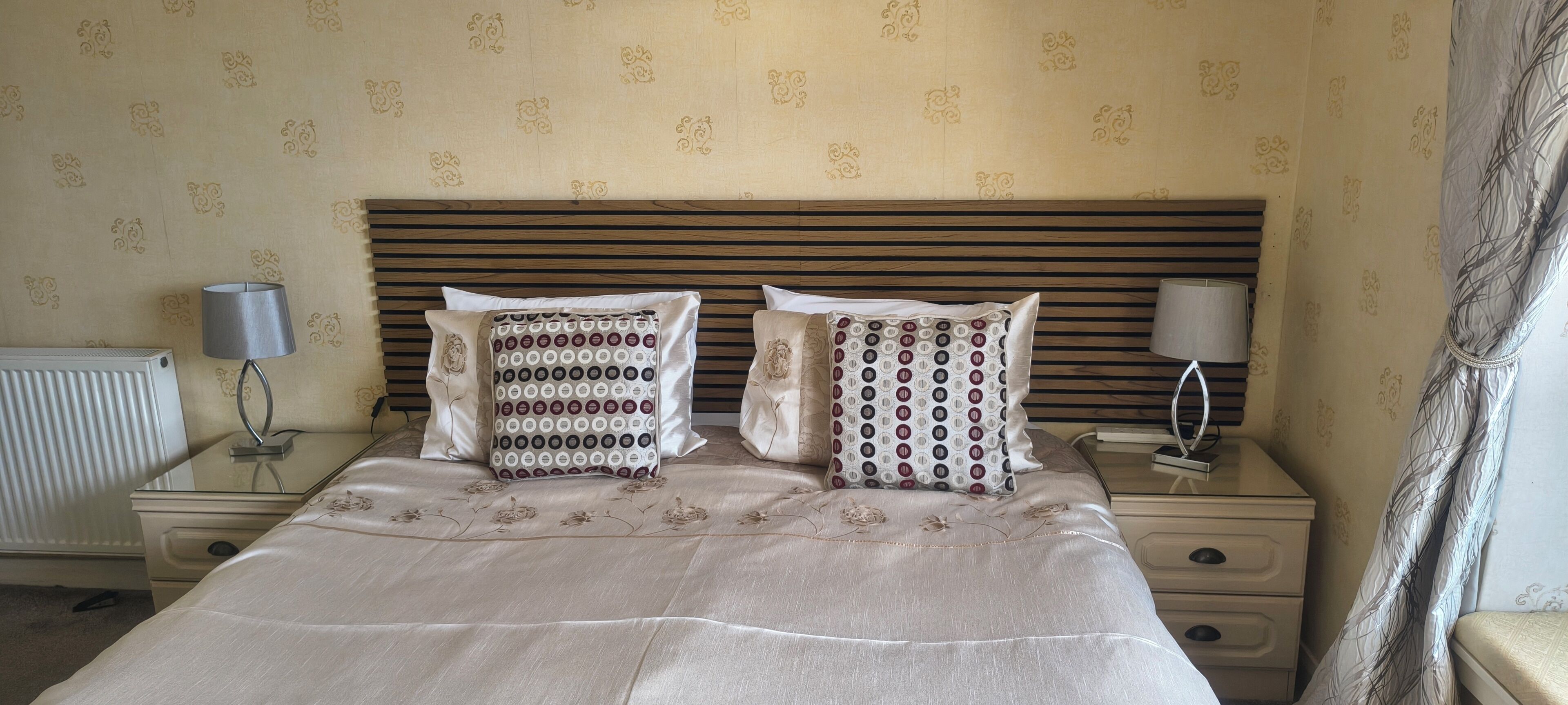 Deluxe Double or Twin Room, Sea View (Room 6) | Individually decorated, individually furnished, desk, iron/ironing board