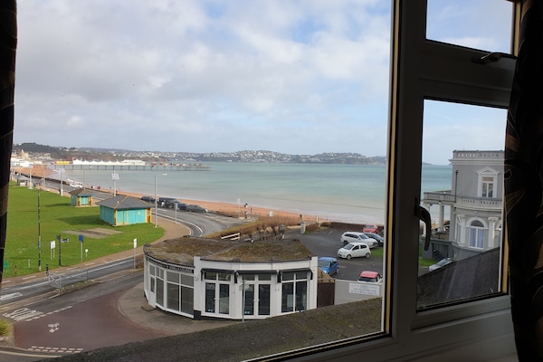 Vue sur la plage/lâocĂ©an