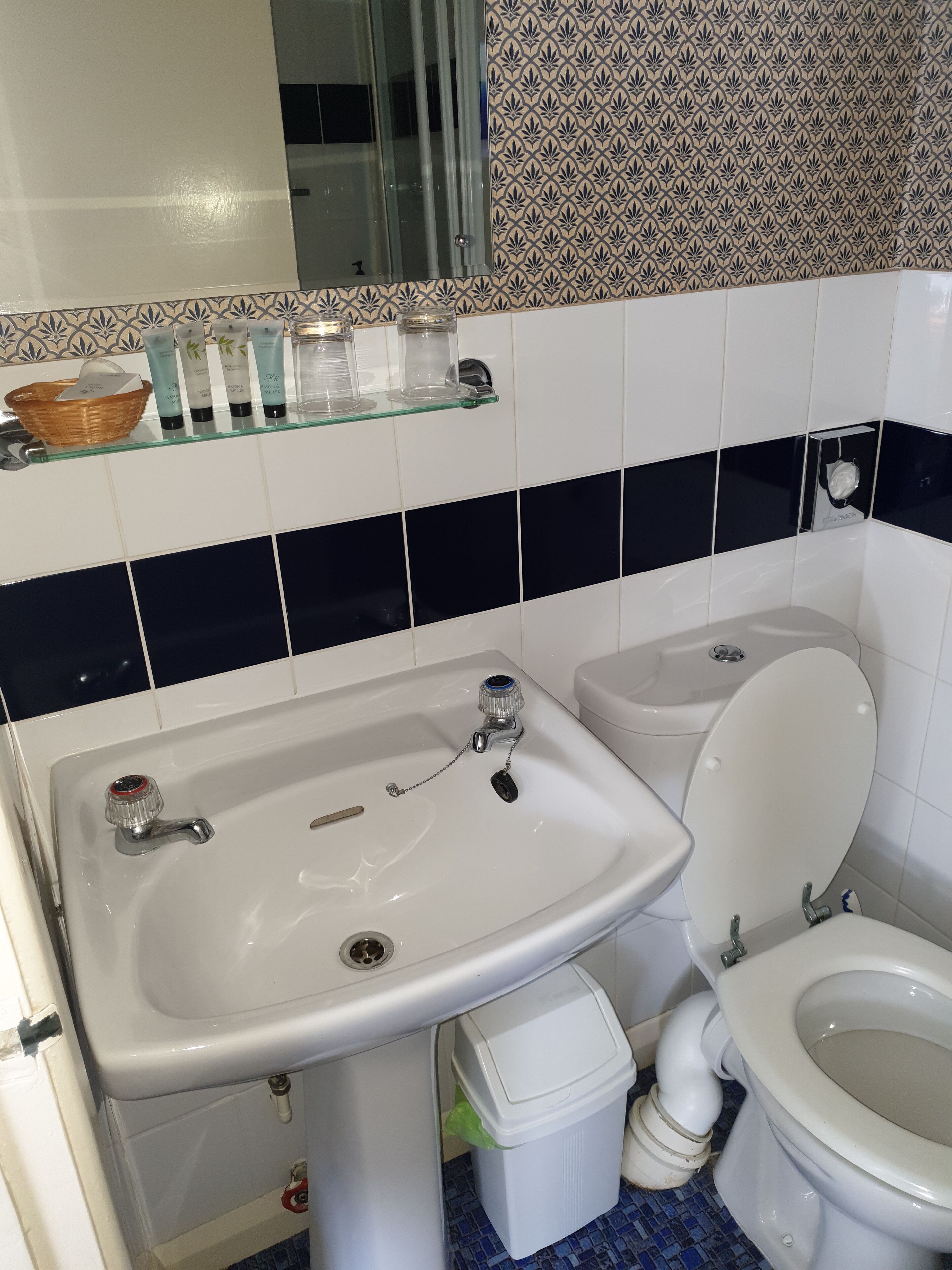 twin room (room 11) | bathroom | shower, free toiletries, hair dryer, towels