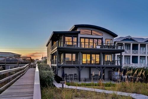 New! Sleeps 29, Pool! Contemporary Oceanfront, Sweeping Views, both duplex units