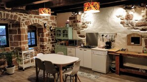 Kühlschrank, Ofen, Herdplatte, Geschirrspüler