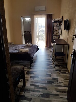 7 bedrooms, iron/ironing board, WiFi