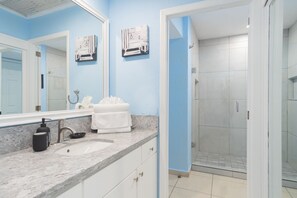 Shower, towels