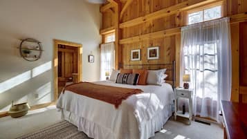 3 chambres, coffres-forts dans les chambres, fer et planche Ă repasser