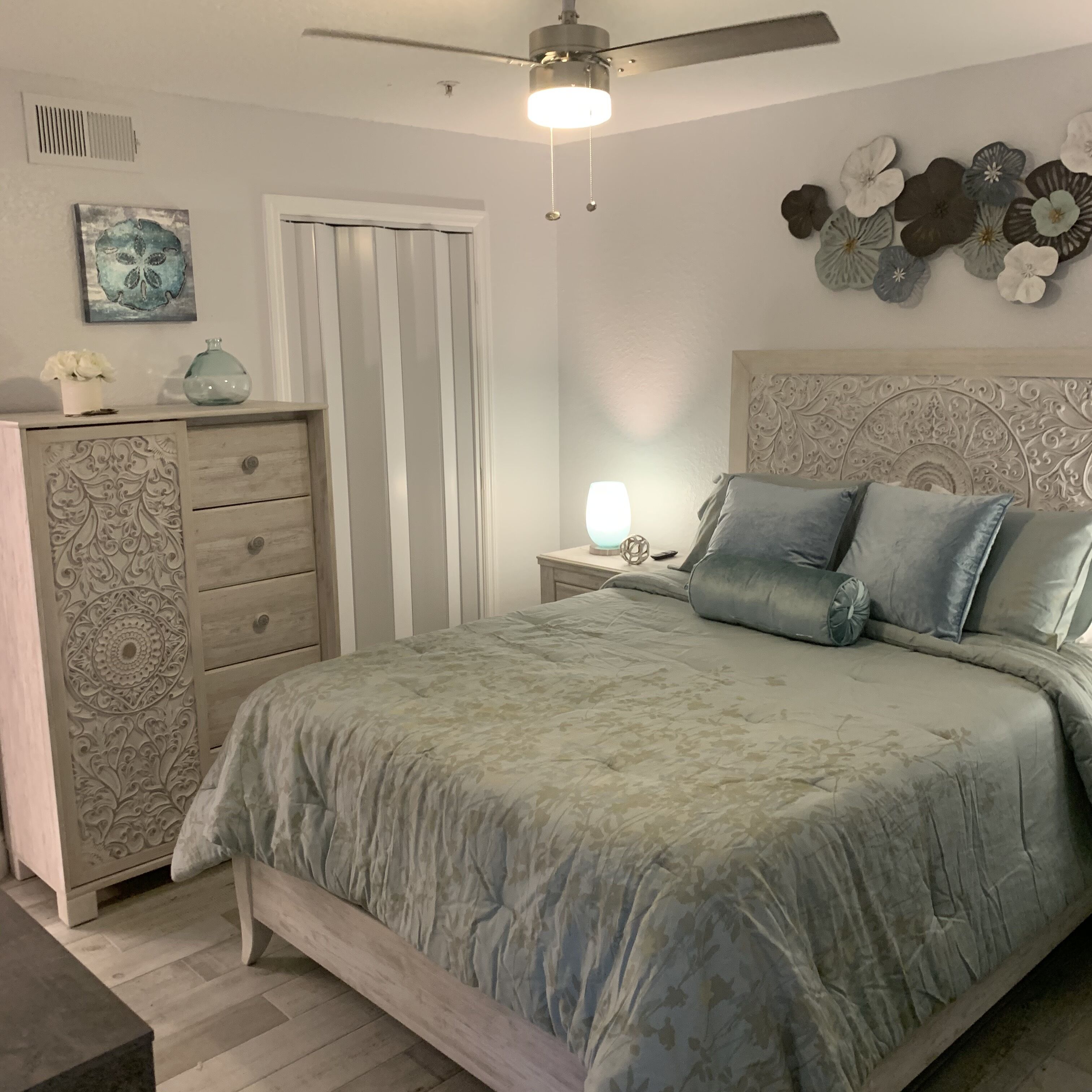 1 slaapkamer, een bureau, een strijkplank/strijkijzer, gratis wifi