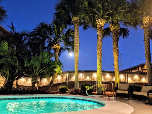 Stunning Resort Style Home | Private pool, Ocean View, Bar/Grill, & Game Room. 