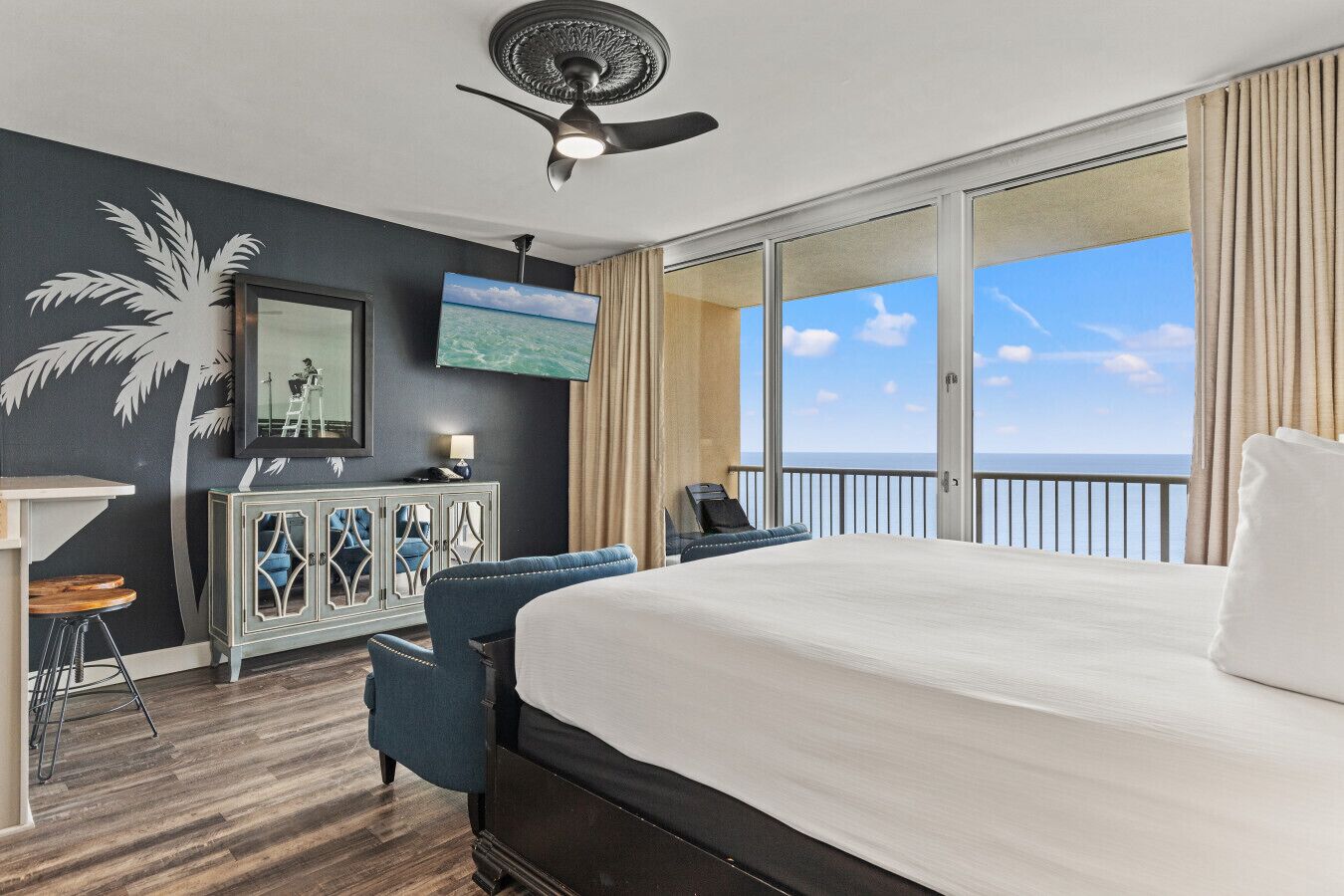 Iron/ironing board, travel crib, WiFi, bed sheets