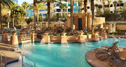 Vacation, Work, or Conference on the Boulevard