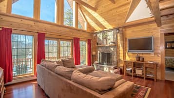 TV connectée, cheminée