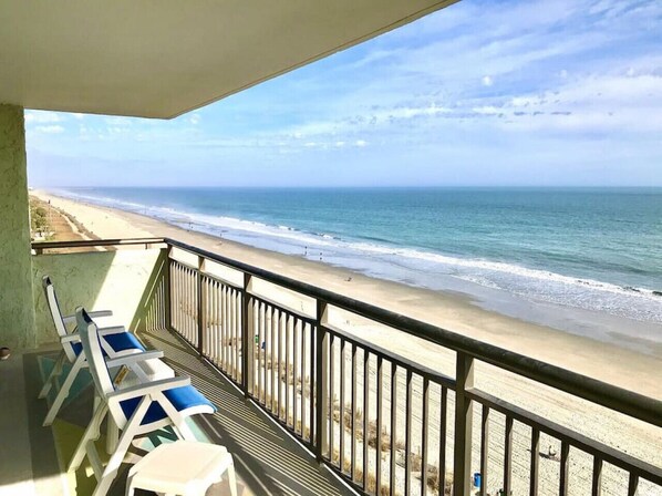 Property grounds - OceanFront Condo with Dolphin Views - 2bd/2ba Myrtle Beach 11801 (Myrtle Beach)