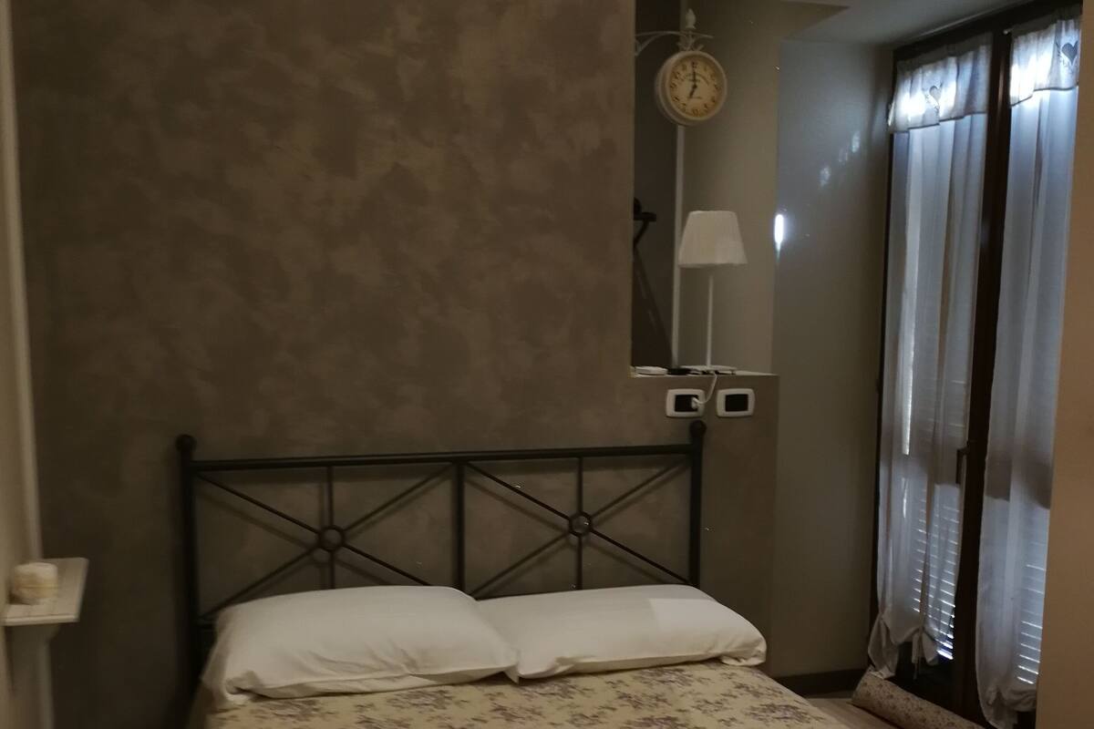 Habitación básica | 1 dormitorio y wifi gratis