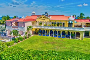 Exterior - The Blue Tortuga 3 - 1 BR apartment (Lake Worth Beach)