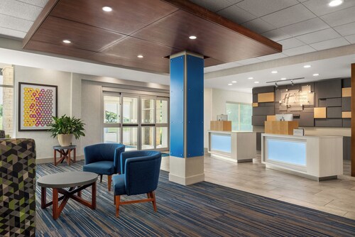 Holiday Inn Express & Suites Staunton by IHG