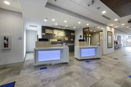 Exterior. Holiday Inn Express & Suites Staunton by IHG