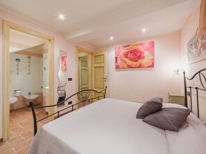 3 Schlafzimmer, Reisekinderbett, kostenloses WLAN