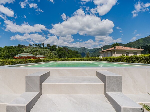 Pool - Stunning private villa with A/C, private pool, WIFI, TV, terrace, pets allowed and panoramic view (Camaiore)
