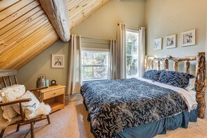 4 Schlafzimmer, Schreibtisch, Bügeleisen/Bügelbrett, Reisekinderbett