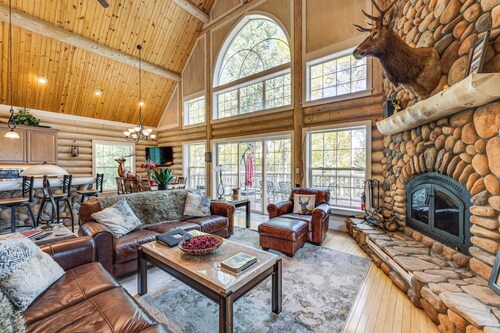 Secluded Log Cabin w/ Game Room & Forest Views