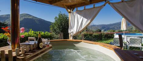 Bain à remous extérieur