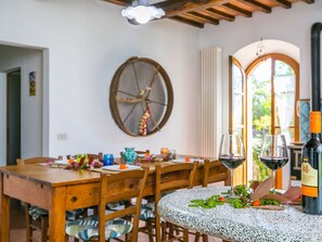 Dining - Wonderful private villa for 6 guests with WIFI, private pool, TV and terrace (Casole D'elsa)