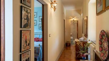 3 camere, culla da viaggio, Wi-Fi gratuito