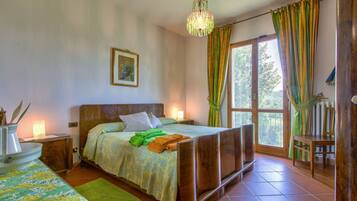 2 camere, culla da viaggio, Wi-Fi gratuito