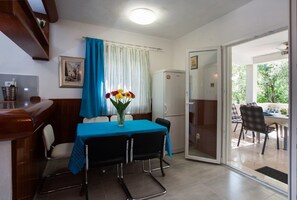 Dining - Holiday home Ingrid - Four-Bedroom Holiday Home with Outdoor Pool (Okrug Gornji)