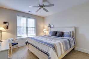 5 slaapkamers, een strijkplank/strijkijzer, internet, beddengoed