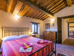 3 camere, culla da viaggio, Wi-Fi gratuito