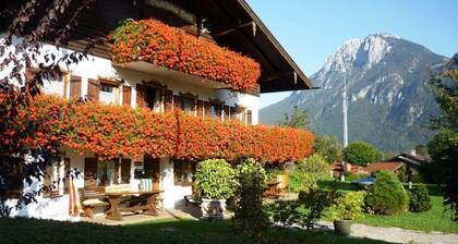 Lomatalo 2 - 5 henkilöä 80 neliömetriä