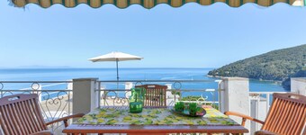 Wonderful villa for 4 people with A/C, TV, terrace, pets allowed and parking