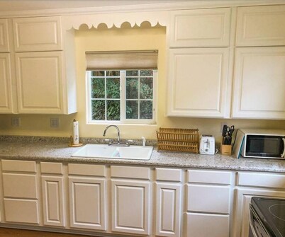 Captivating Sunlight Cottage