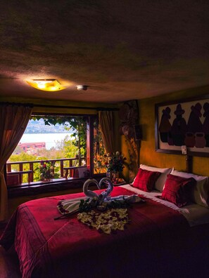 Standard Room, 1 King Bed, Lake View | Down comforters, free WiFi - Campo Lago hospedaje (San Pablo del Lago)