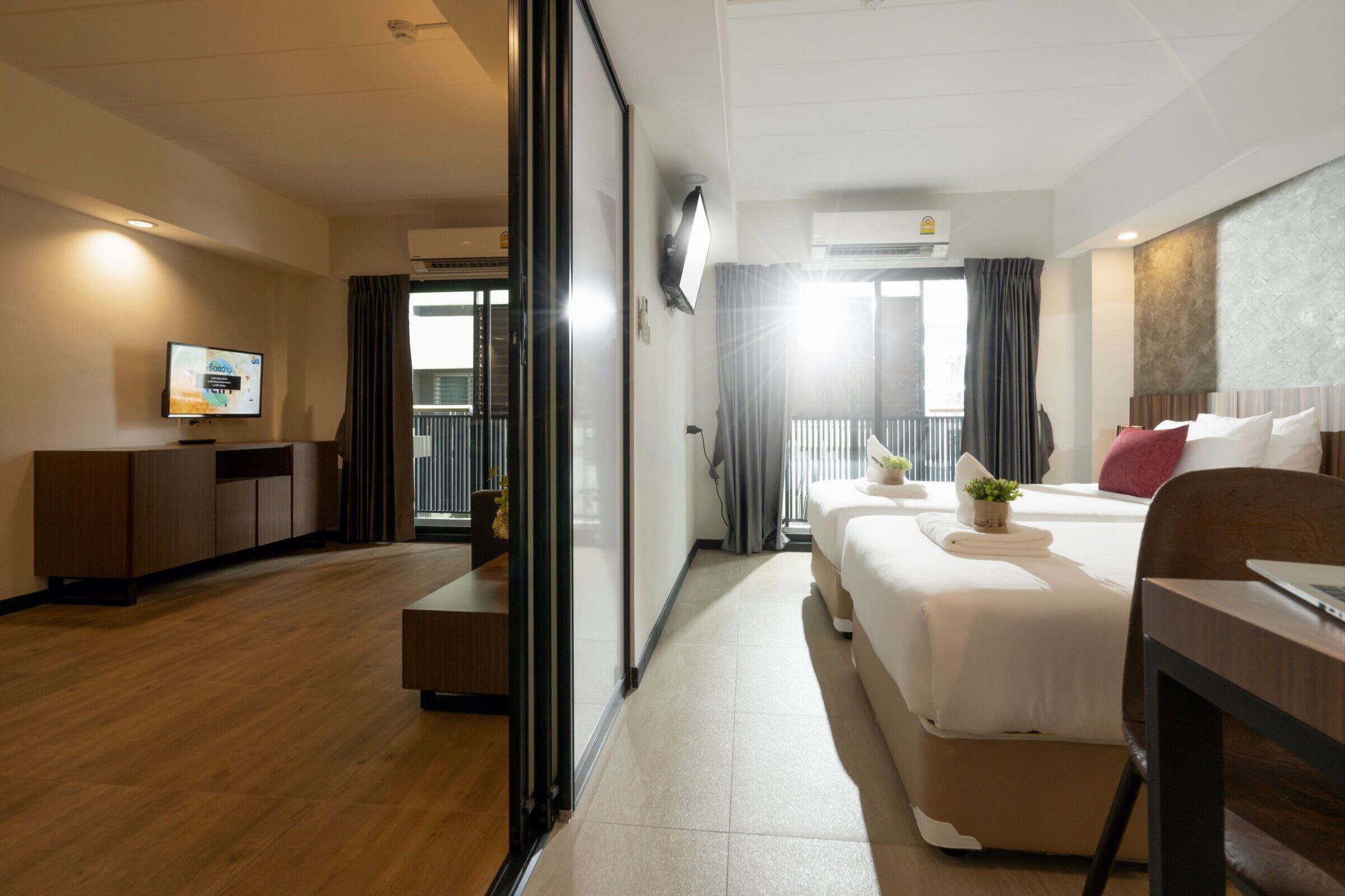 Photo - The Home Hotel