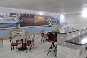 Breakfast area - Pier Inn (Luna Pier)