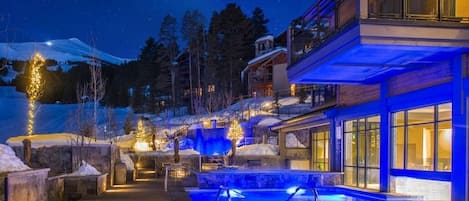 Indoor pool, outdoor pool