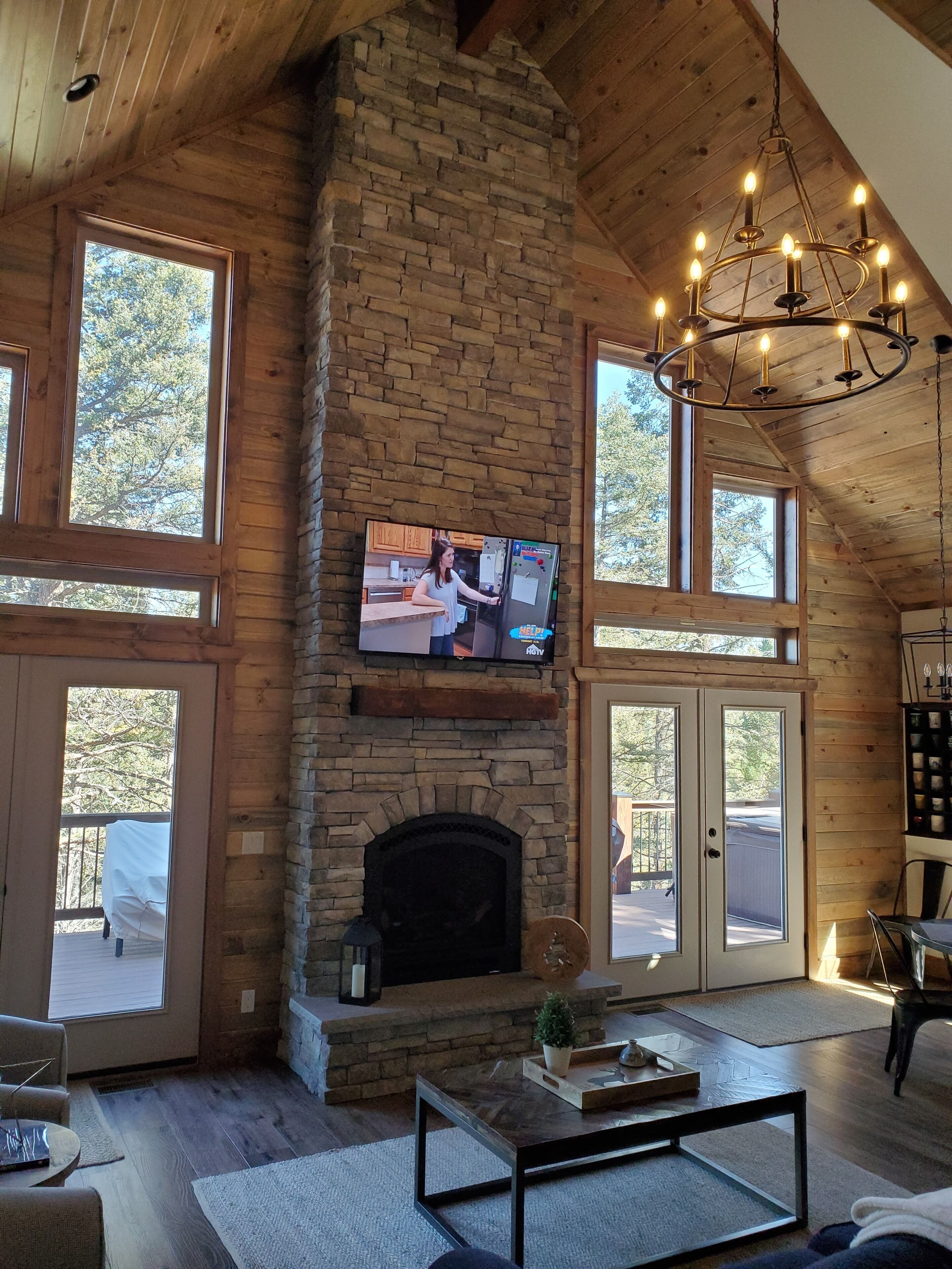 TV connectée, cheminée