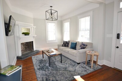Entire Duplex in Starland District