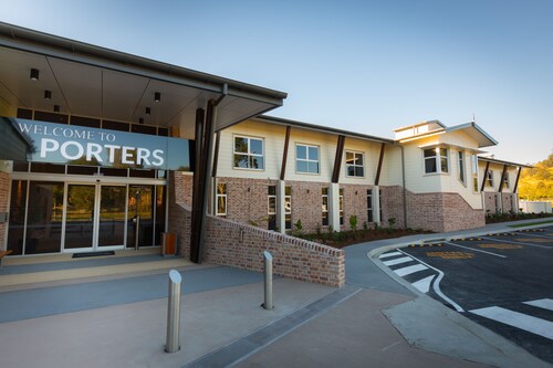 Porter's Plainland Hotel