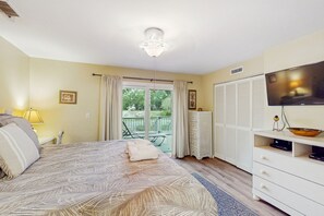 2 bedrooms, iron/ironing board, Internet, bed sheets