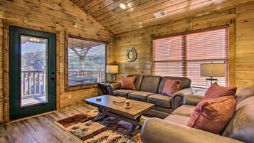 Smart TV, chimenea y videojuegos