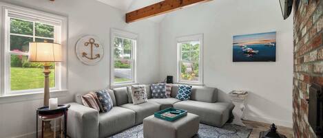 テレビ、書斎 / ワークスペース