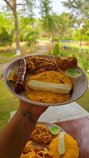 Dagelijks continentaal ontbijt inbegrepen