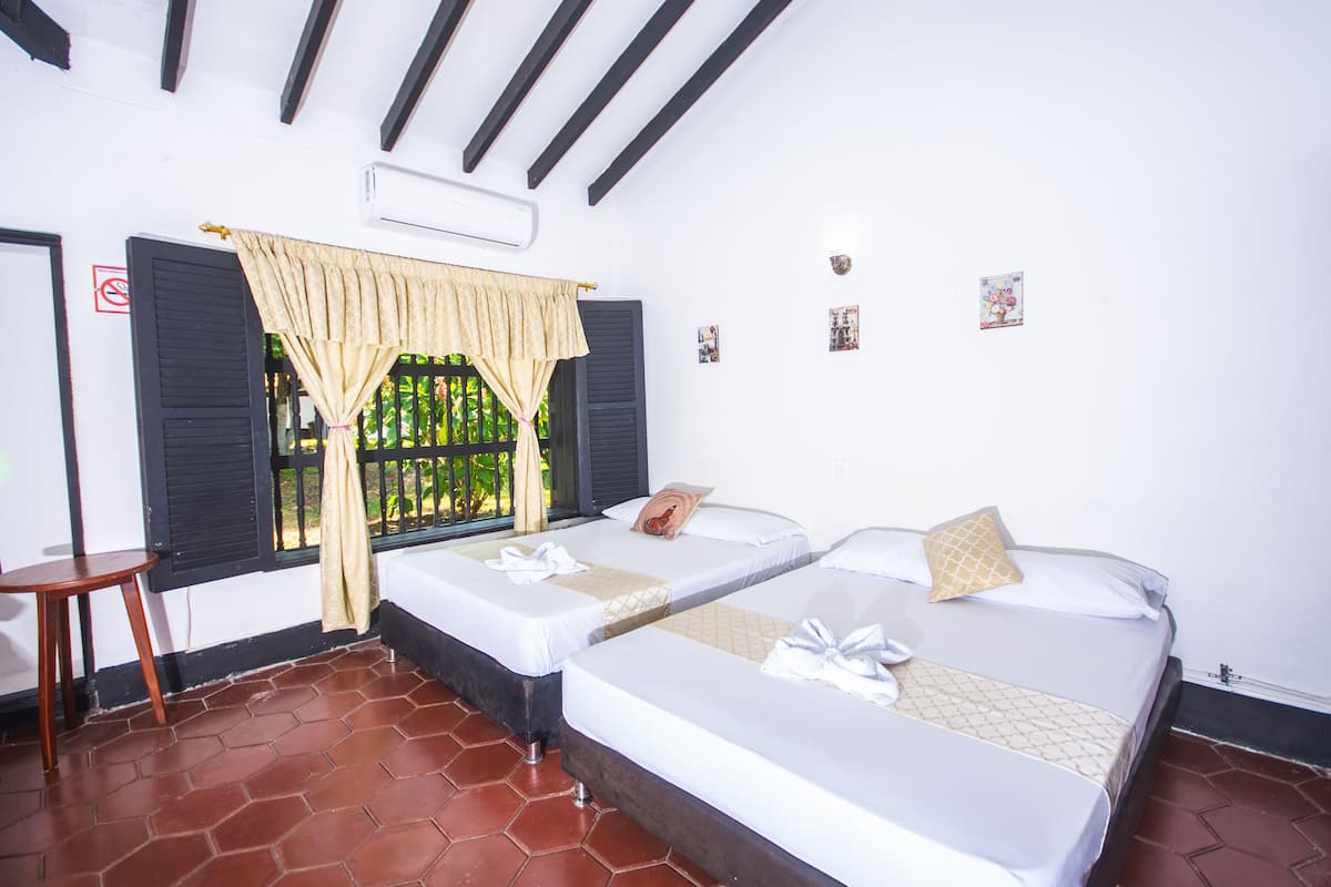 Family Room | 1 bedroom, individually furnished, bed sheets