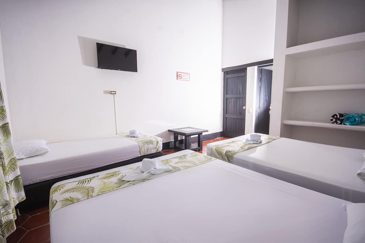 Superior Triple Room | 1 bedroom, individually furnished, bed sheets