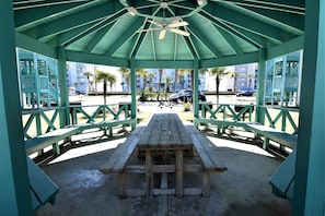 Appart'hôtel, 2 chambres | Enceinte de l’hébergement